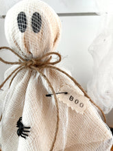 Load image into Gallery viewer, Kate + Em - Rustic Primitive Halloween Ghost Home Decor-3 Sizes