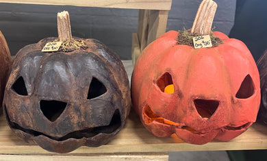 Raggedy Junction - Carved Primitve grungy Halloween Jack O'Lantern pumpkin 206